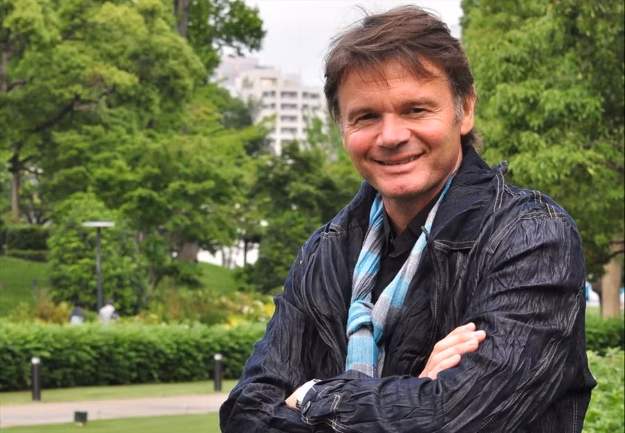 Ông Troussier không nổi bật khi chơi bóng, nhưng là huấn luyện viên có tiếng của bóng đá Pháp. Ảnh: Jselect