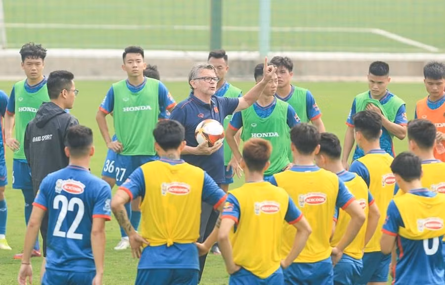 Giải quốc tế U23 Doha Cup 2023 sẽ chứng kiến lần đầu tiên huấn luyện viên Philippe Troussier chỉ đạo U23 Việt Nam. (Ảnh: VFF) 