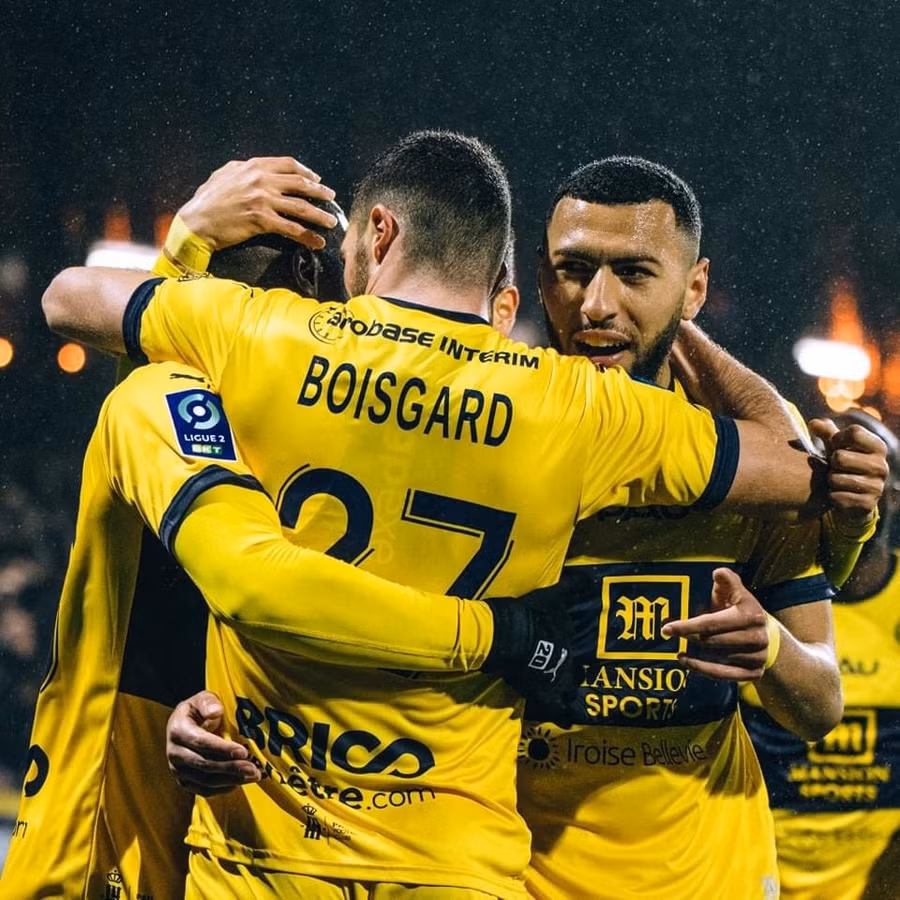 Pau FC có được chiến thắng 1-0 trước Niort. Ảnh: Pau FC