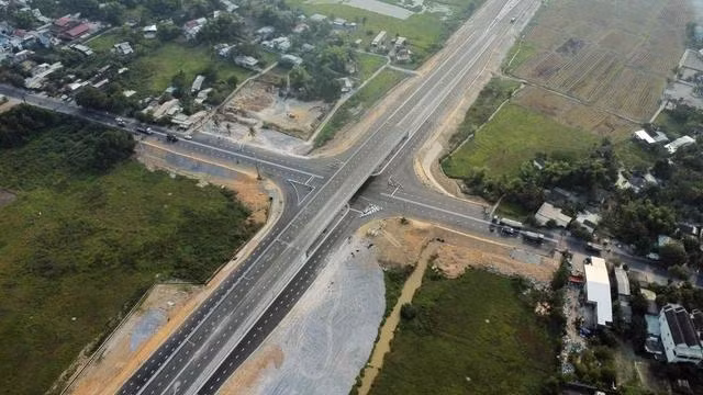 Tại các nút giao tuyến giao thông chính với QL14B, QL14G, đường ĐT602 có 3 cầu vượt được xây dựng cùng với 2 cầu mới Tại các nút giao tuyến giao thông chính với QL14B, QL14G, đường ĐT602 có 3 cầu vượt được xây dựng cùng với 2 cầu mới