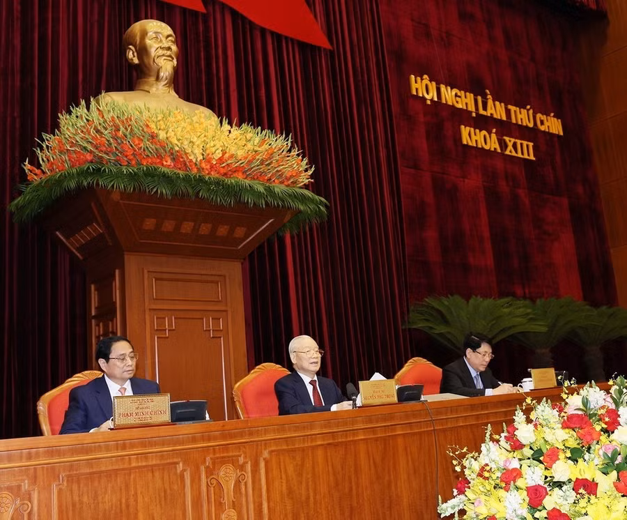 Tổng Bí thư Nguyễn Phú Trọng chủ trì và phát biểu bế mạc Hội nghị Trung ương lần thứ 9, khóa XIII. (Ảnh: Trí Dũng/TTXVN)