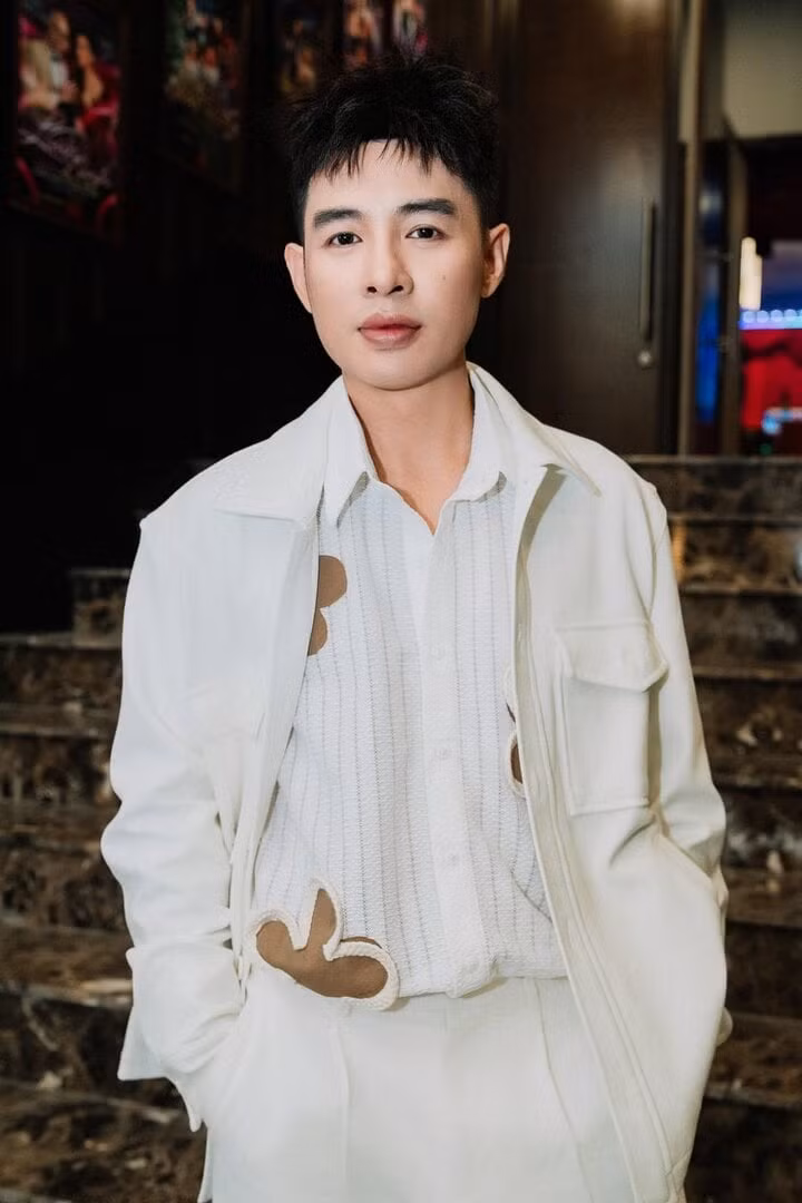 Ca sĩ Hoàng Hải. Ca sĩ Hoàng Hải.