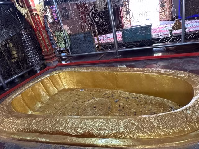 Dấu chân Phật.
