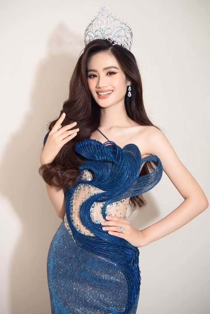 Ý Nhi sẽ đại diện Việt Nam tham dự Miss World lần thứ 72. Ý Nhi sẽ đại diện Việt Nam tham dự Miss World lần thứ 72.