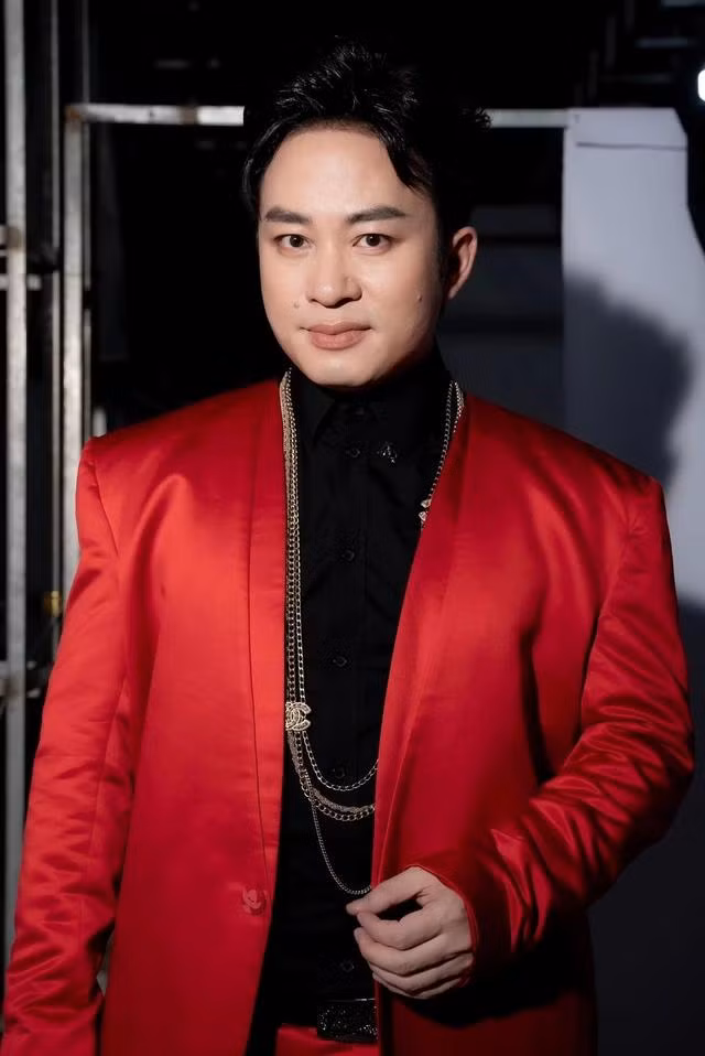 Ca sĩ Tùng Dương hoãn lịch ra mắt sản phẩm mới, tham gia show nhạc gây quỹ ủng hộ đồng bào bị thiệt hại sau cơn bão Yagi