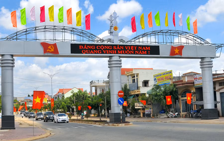 Sau 70 năm xây dựng và phát triển, Đảng bộ huyện Kbang đã lãnh đạo đồng bào các dân tộc đoàn kết xây dựng quê hương ngày càng giàu đẹp, văn minh. Ảnh: N.M