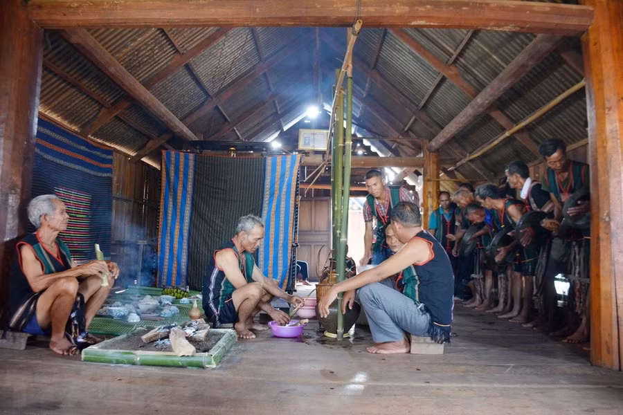 Không gian Lễ mừng thọ của người M’nông được phục dựng tại buôn Đung, xã Đắk Phơi, huyện Lắk, tỉnh Đắk Lắk. (Ảnh: Hoài Thu/TTXVN) Không gian Lễ mừng thọ của người M’nông được phục dựng tại buôn Đung, xã Đắk Phơi, huyện Lắk, tỉnh Đắk Lắk. (Ảnh: Hoài Thu/TTXVN)