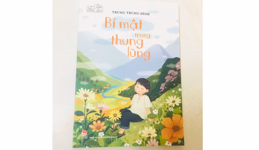 Bìa tác phẩm “Bí mật trong thung lũng”. Ảnh: T.T.N