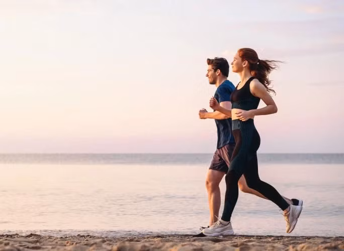 Để mục tiêu kiểm soát cholesterol hiệu quả hơn, ngoài việc ăn uống lành mạnh thì cần kết hợp với tập thể dục