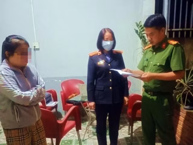 Bà Nguyễn Thị Dạ T. là người môi giới, sắp xếp địa điểm để mua bán dâm