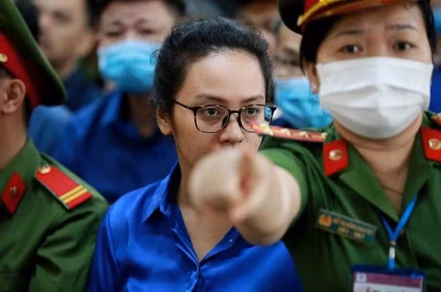 Bị cáo Trương Huệ Vân (cháu ruột Trương Mỹ Lan) Bị cáo Trương Huệ Vân (cháu ruột Trương Mỹ Lan)