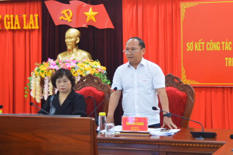 Phó Bí thư Tỉnh ủy Rah Lan Chung phát biểu kết luận hội nghị. Ảnh: Phương Dung Phó Bí thư Tỉnh ủy Rah Lan Chung phát biểu kết luận hội nghị. Ảnh: Phương Dung