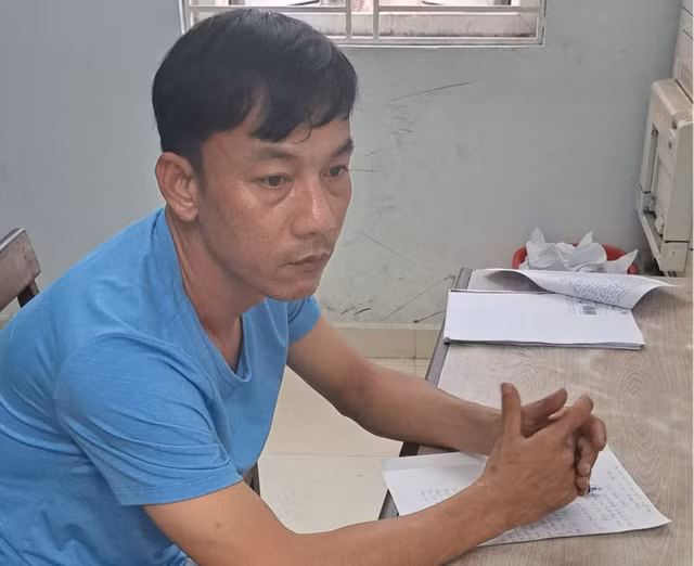Dũng bị tạm giữ tại cơ quan công an