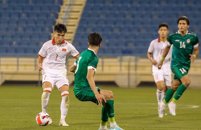 Mặc dù đã có một số điểm tích cực trong trận đấu đầu tiên của U23 Việt Nam dưới thời huấn luyện viên Philppe Troussier nhưng theo nhận định của giới chuyên môn như vậy là quá ít. Ảnh: VFF