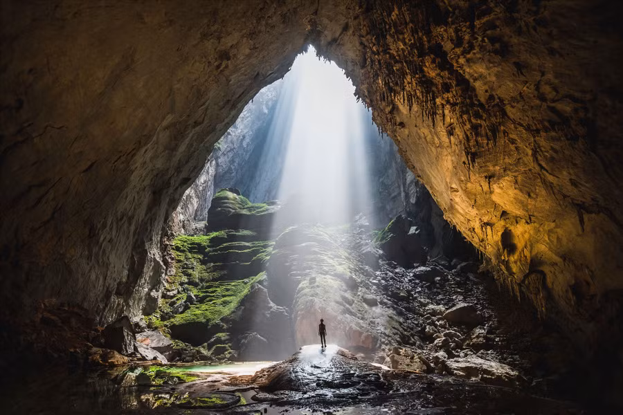 Hang Sơn Đoòng quảng Bình là hang động lớn nhất thế giới. Ảnh: Oxalis Adventure