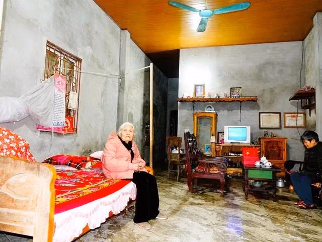 Mẹ Lê Thị Nguyên