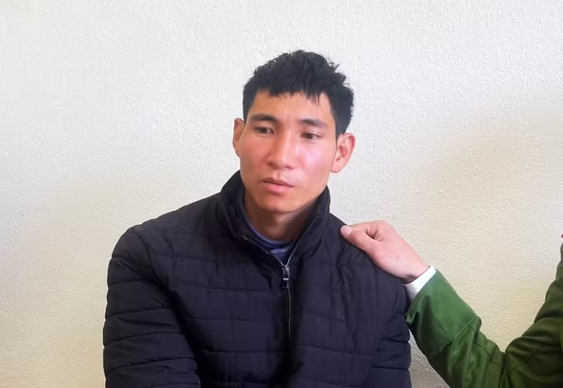 Bắt giữ thành công Phạm Văn Kiên, sinh năm 1994. (Nguồn: Báo Tiền Phong)