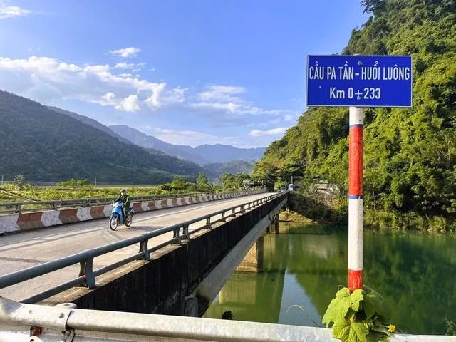 Cầu Pa Tần - Huổi Luông là mục tiêu mà đại đội trưởng Nguyễn Văn Nhâm và hàng trăm cán bộ, chiến sĩ đã ngã xuống để bảo vệ, tháng 2.1979
