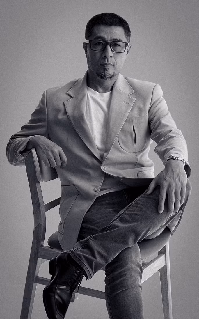 Đạo diễn Charlie Nguyễn