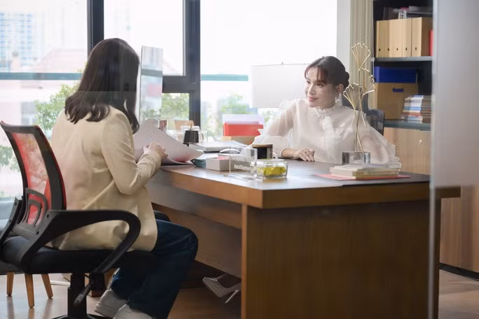Cả hai có cảnh đánh nhau