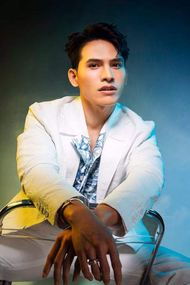 Quốc Thiên thừa nhận sự nghiệp nhạt nhòa sau Vietnam Idol - Ảnh 1. Quốc Thiên thừa nhận những năm qua dẫu là một giọng hát nội lực, được đào tạo bài bản song anh vẫn chưa thực sự bật hẳn lên được trong lòng khán giả đại chúng. Ảnh: NVCC