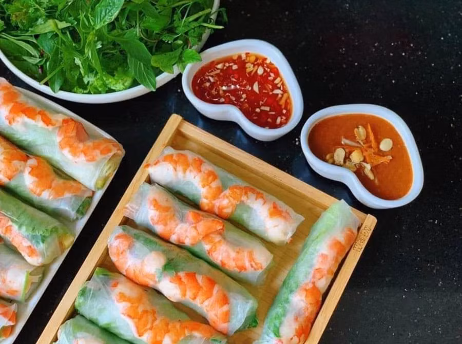 Gỏi cuốn tôm thịt. Ảnh: Châu Ngọc