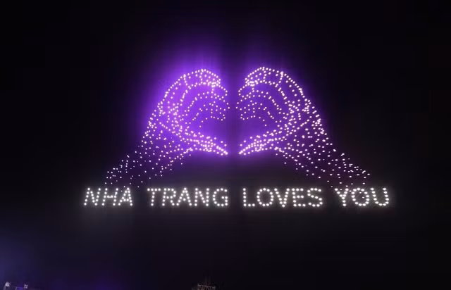 Lễ hội Vịnh ánh sáng Quốc tế 2024 phần thi của đội Trung Quốc