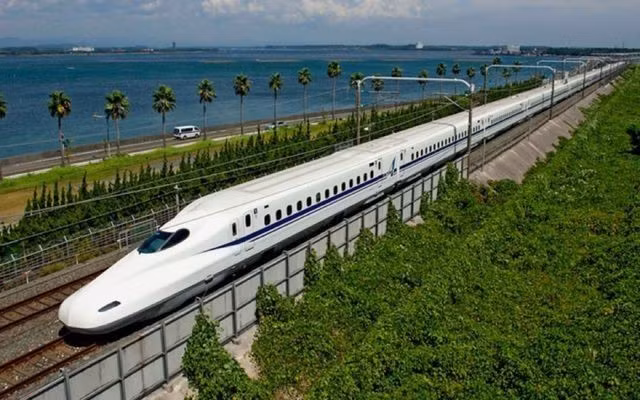 Dự án đường sắt tốc độ cao Bắc - Nam dự kiến sẽ hoàn thành vào năm 2035.