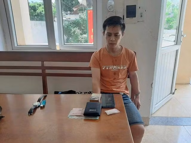 Bình bị tạm giữ