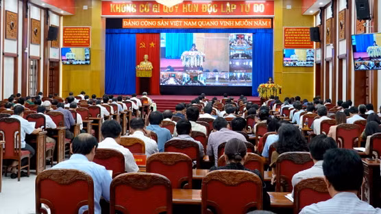 Quang cảnh hội nghị cán bộ toàn tỉnh học tập, quán triệt các nghị quyết, quy định, kết luận của Đảng. Ảnh: Mộc Trà