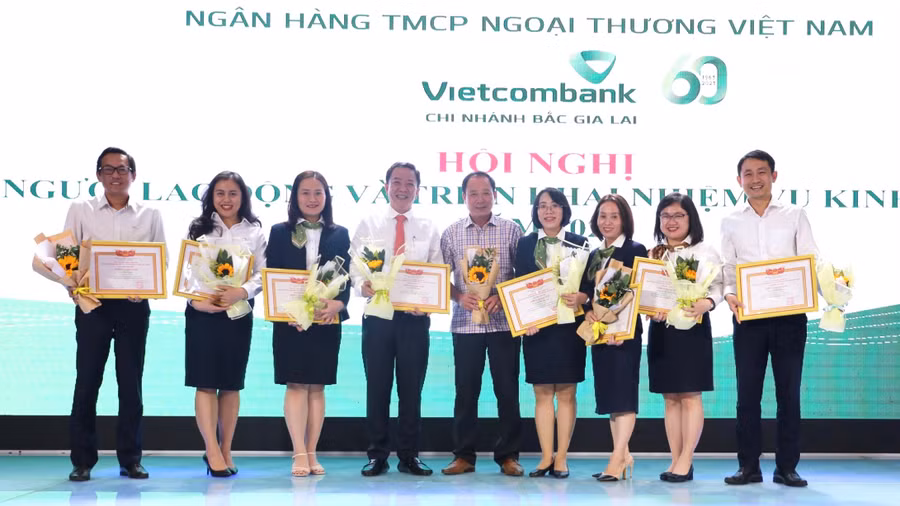 Vietcombank Bắc Gia Lai được công nhận hoàn thành tốt nhiệm vụ từ năm 2019 đến 2022. Ảnh: Đ.V.T