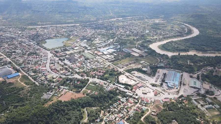 Dòng Sê Pôn, ranh giới tự nhiên Việt Nam – Lào thuộc địa bàn tỉnh Quảng Trị đối xứng với tỉnh Savannakhet, nước bạn Lào