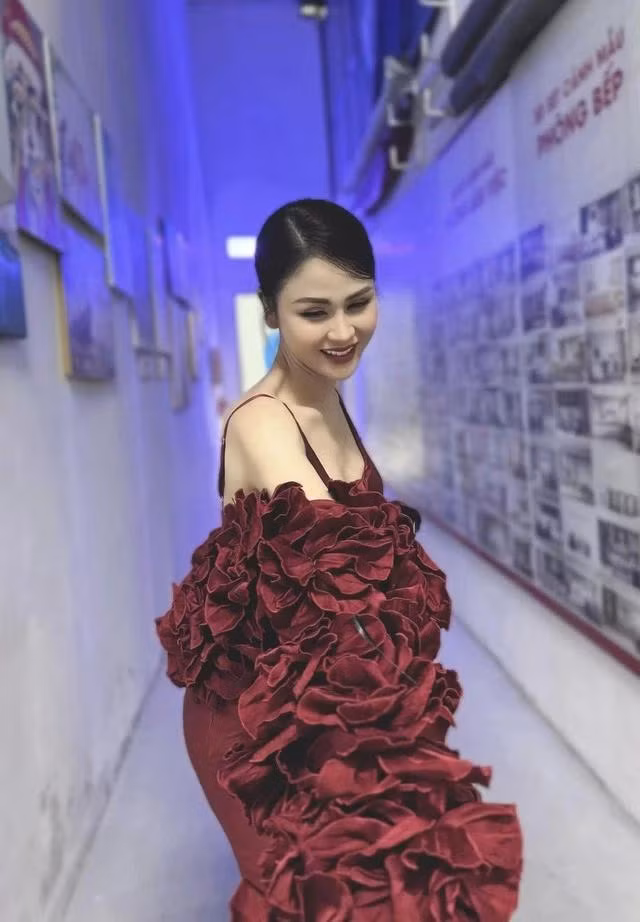 Nhan sắc hiện tại của nữ diễn viên sinh năm 1990 bị cho là không đẹp tự nhiên