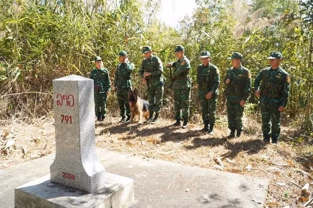 Các chiến sĩ BĐBP tỉnh Kon Tum tuần tra kiểm soát, giữ vững chủ quyền lãnh thổ, an ninh biên giới