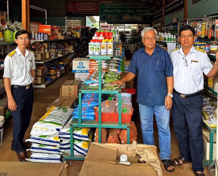 Thông qua việc triển khai áp dụng hóa đơn điện tử khởi tạo từ máy tính tiền hỗ trợ người nộp thuế tuân thủ kịp thời các quy định về hóa đơn chứng từ. Ảnh: S.C Thông qua việc triển khai áp dụng hóa đơn điện tử khởi tạo từ máy tính tiền hỗ trợ người nộp thuế tuân thủ kịp thời các quy định về hóa đơn chứng từ. Ảnh: S.C
