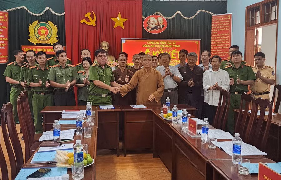 Quang cảnh lễ ký kết. Ảnh: Kim Ngọc Quang cảnh lễ ký kết. Ảnh: Kim Ngọc