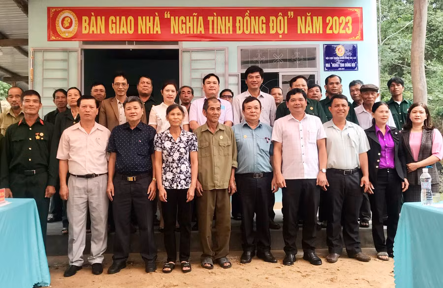Quang cảnh lễ bàn giao. Ảnh: Minh Hiển