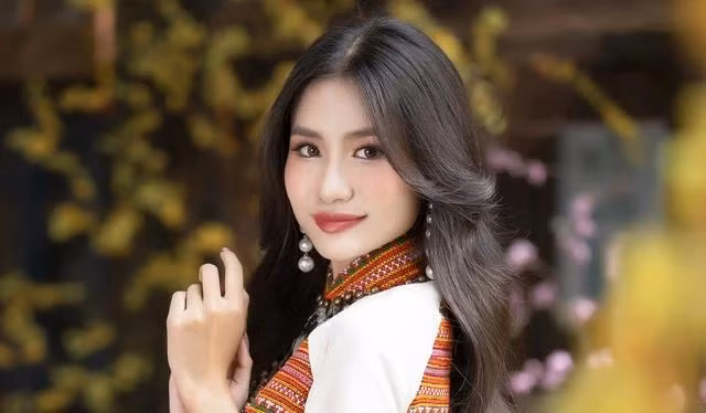 Nhan sắc tuổi 20 của Hoa hậu Nguyễn Thanh Hà