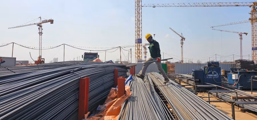 Hiện tại đang là mùa khô, thời tiết thuận lợi để đẩy nhanh tiến độ