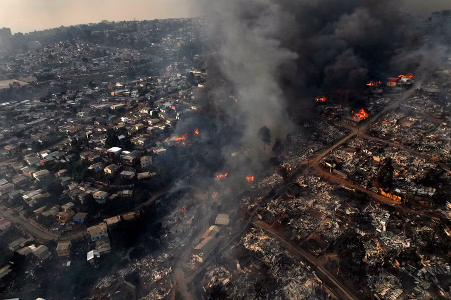Một khu vực bị ảnh hưởng bởi cháy rừng tại Vina del Mar, Chile ngày 3/2/2024. Ảnh: AFP/TTXVN