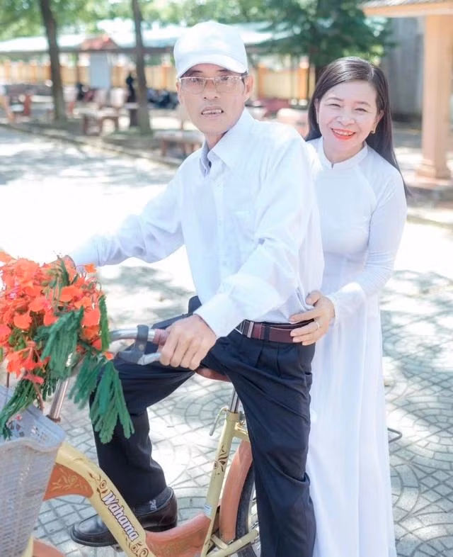 O Chi và ông Diệm trong ngày hội khóa (1979 - 1982) năm 2022