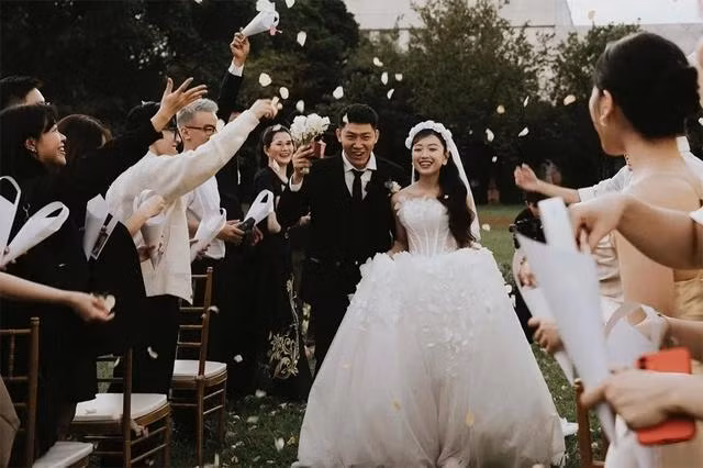Nhiều người trẻ sẵn sàng chi hàng chục triệu đồng để thuê wedding planner tổ chức lễ cưới ấn tượng