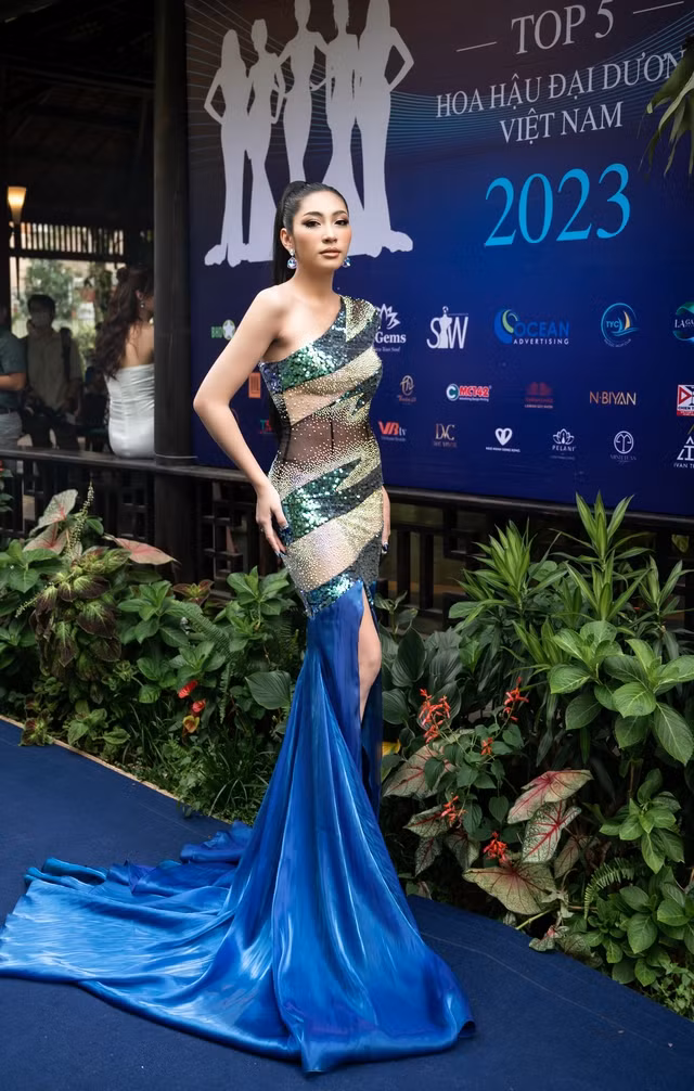 Đặng Thu Thảo - Hoa hậu Đại dương Việt Nam 2014, diện váy đuôi cá khoe vóc dáng gợi cảm Đặng Thu Thảo - Hoa hậu Đại dương Việt Nam 2014, diện váy đuôi cá khoe vóc dáng gợi cảm
