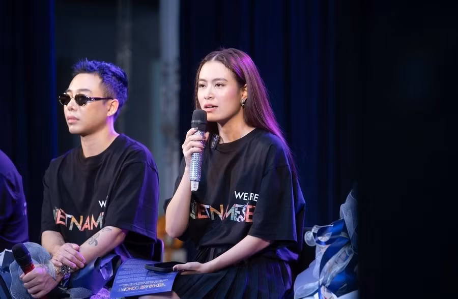 Hoàng Thùy Linh gây mất điểm vì phát ngôn bị cho là trịch thượng. Hoàng Thùy Linh gây mất điểm vì phát ngôn bị cho là trịch thượng.