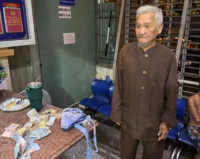 Một trường hợp xin ăn tại nút giao Tô Ngọc Vân - Phạm Văn Đồng được đưa về phường làm thủ tục xác minh