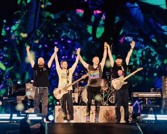 Coldplay vừa có chuỗi đêm diễn thành công rực rỡ tại đảo quốc sư tử