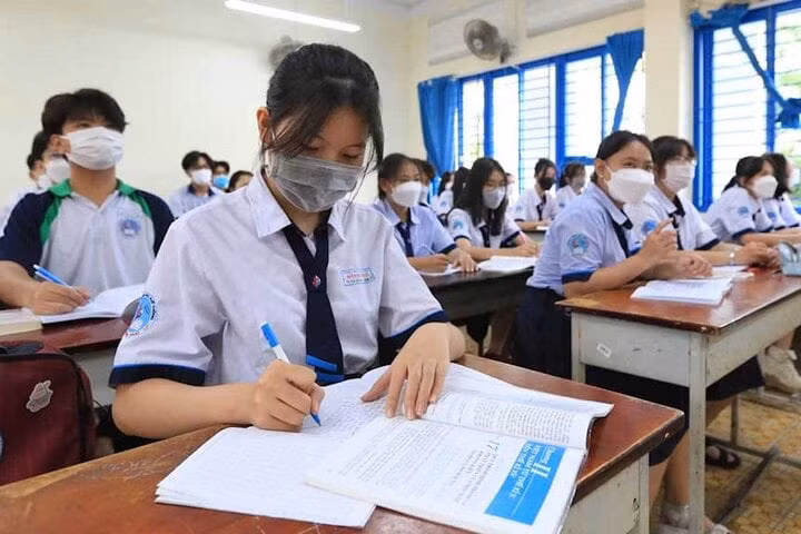 Nhiều tỉnh thành 'quay xe', giảm môn thi vào lớp 10 năm học 2024 - 2025. (Ảnh minh hoạ)