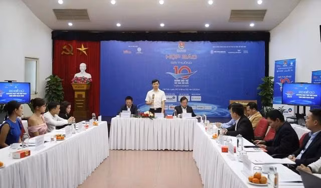 Các đại biểu tham gia buổi họp báo Các đại biểu tham gia buổi họp báo