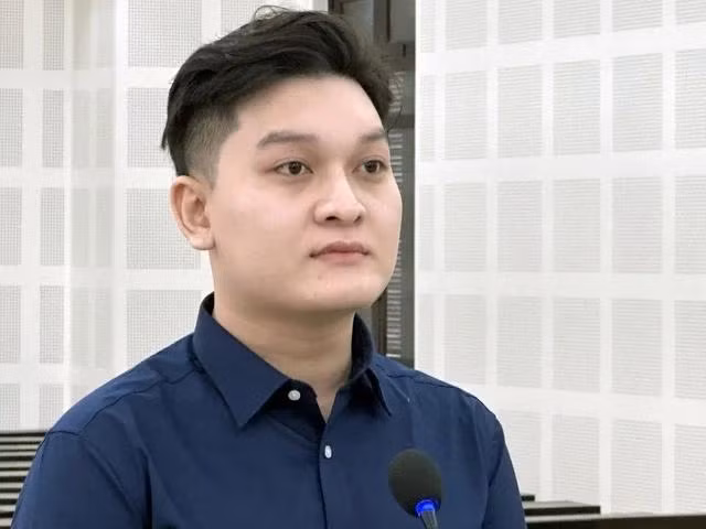 Nguyễn Gia Thuận trước tòa