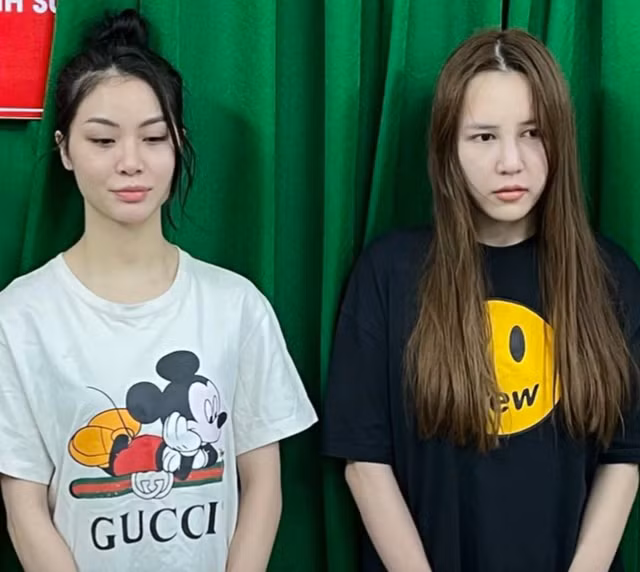 Hạnh và Liên tại công an